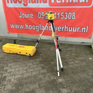 Bouwlaser Spectra HV302 met ontvanger statief en baak